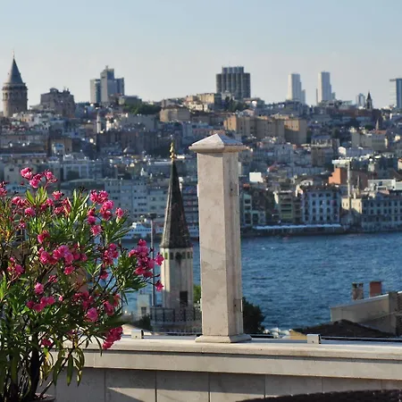 Neorion Hotel 4*